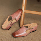 Damen Mules aus Leder mit Zierkette