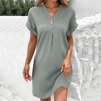 Leichtes schmeichelhaftes Sommerkleid