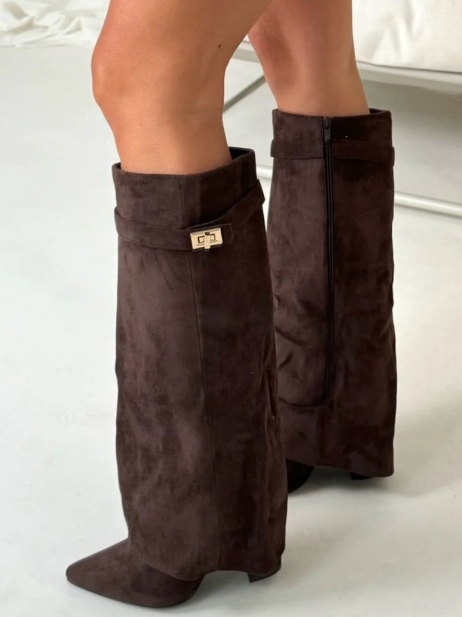 Damen kniehohe Stiefel mit Goldschnalle
