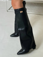 Damen kniehohe Stiefel mit Goldschnalle