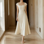 Damen Midikleid mit eckigem Ausschnitt