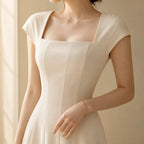 Damen Midikleid mit eckigem Ausschnitt