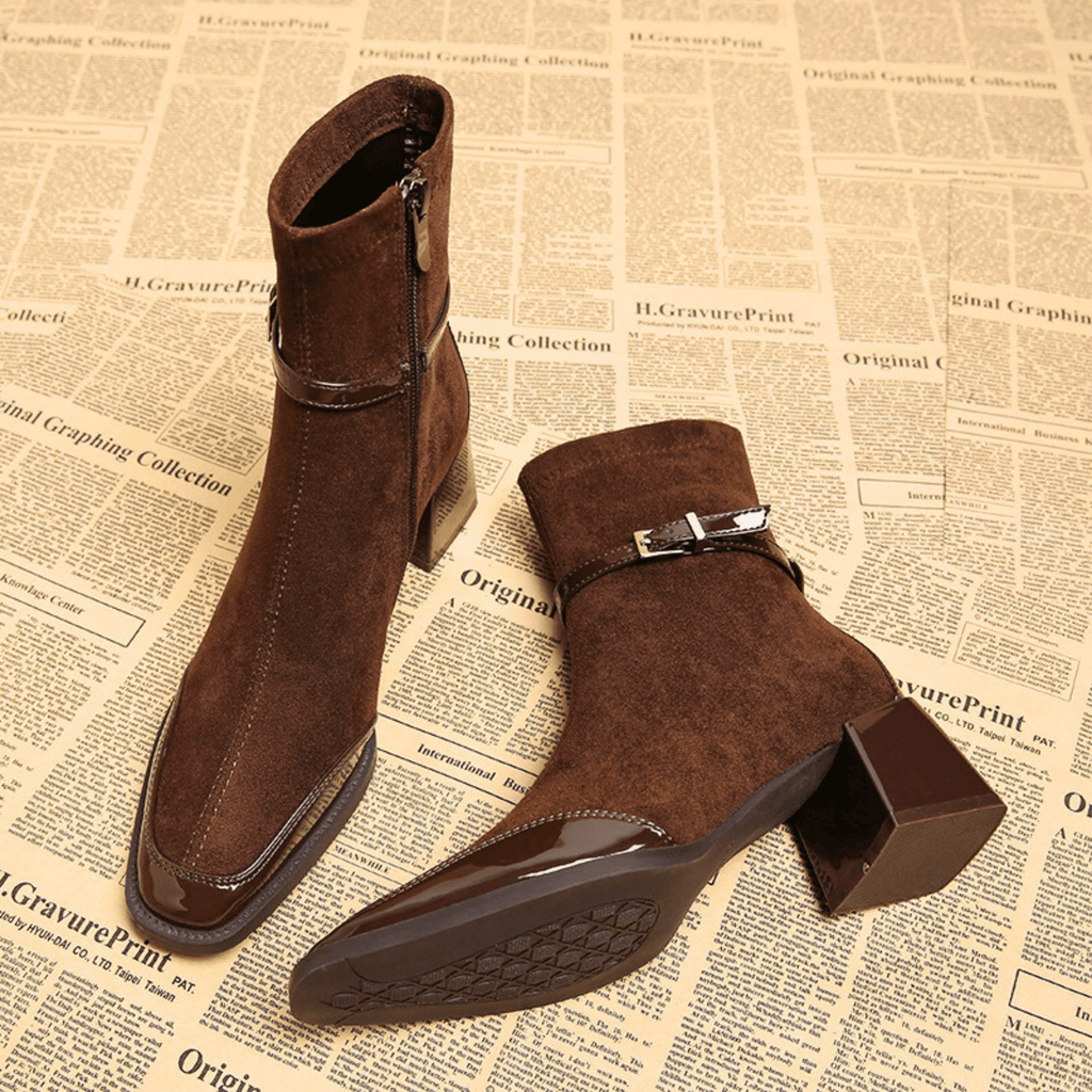 Damen Stiefel mit eckiger Zehenpartie und Schnalle